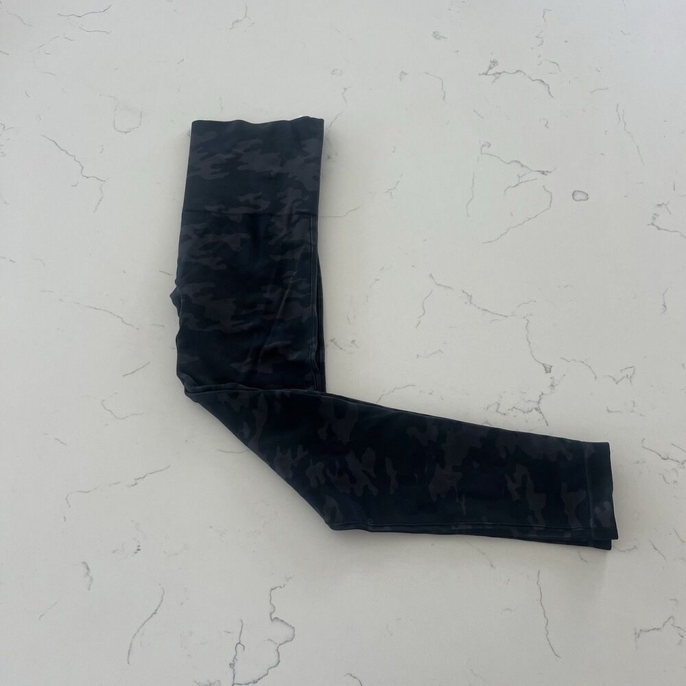 Spanx Seamless Leggings High Rise Look At Me Now Black Camo Women Sz L FL3515
